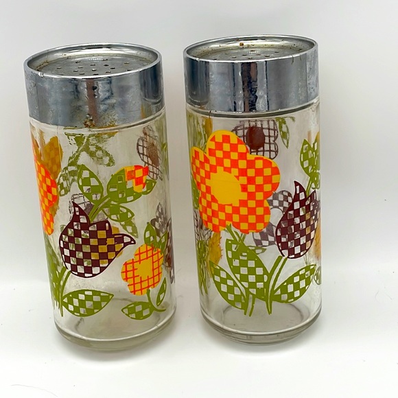 Vintage Gingham Brown Yellow Orange Flower Glass Shakers* sold - Picture 1 of 5